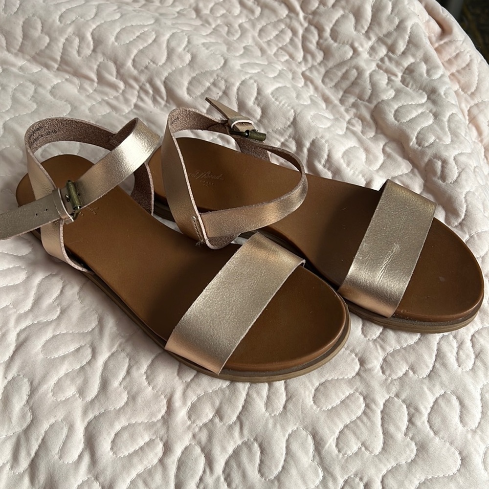 Rose Gold Universal Thread Sandals